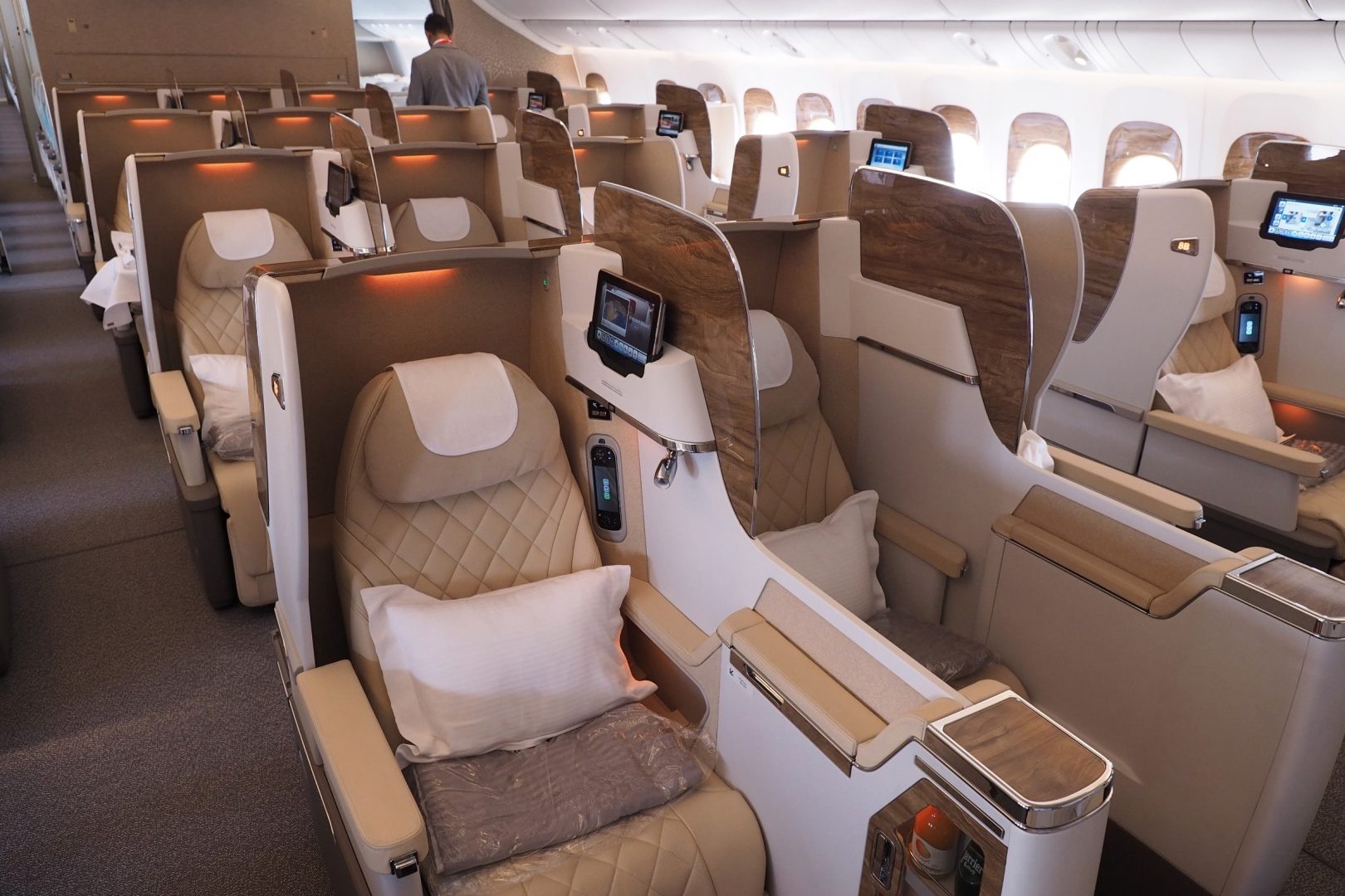 Emirates 777 New Business Class